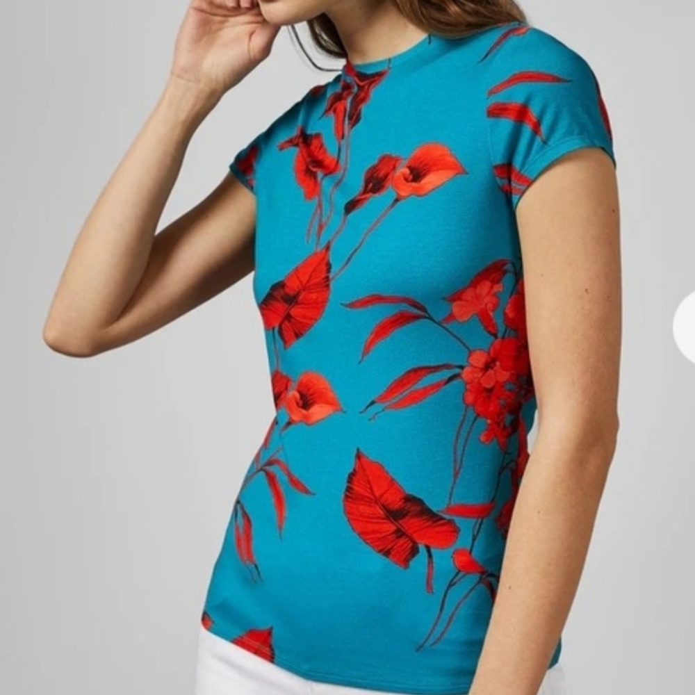 Dillia Fantasia Fitted Tee by Ted Baker - Size 4 (US10)